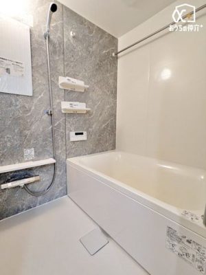 ���� �`Bath�`�P���̔���􂢗����o�X���[���B�V�����[�h�̐l�����������̂������o�X�^�u�̐S�n�悳�𖡂���Ă݂ẮB�����Ɩ����A�A���Ă��Ă���̎��Ԃ���w�y���݂ɂȂ�͂��ł��B