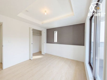 �Q�� -