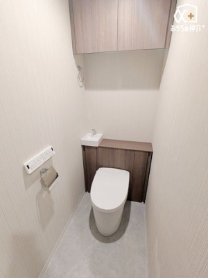 �g�C�� �`Toilet�`�����g���ꏊ�����炱���A�������₨�|�����ȒP�ȃV���v���ȃf�U�C�����̗p���܂����B�ǖʂɒI���������܂��̂ł���������[�����邱�Ƃ��ł��܂��B
