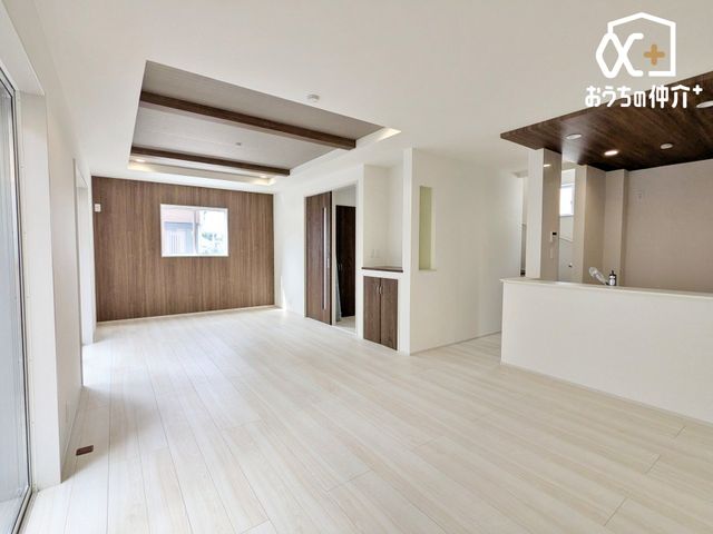 ���r���O �`Living�`�����݂̂���i�`�������e�C�X�g��LDK�B�̂�т肭�낮�\�t�@�₨�H�����y���ރ_�C�j���O�Z�b�g��u���Ă��������͂���܂���B