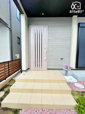 ���� �O���猩�����ւ܂��̗l�q�ł��B���񌻒n�ɑ����^��ł��������������������B