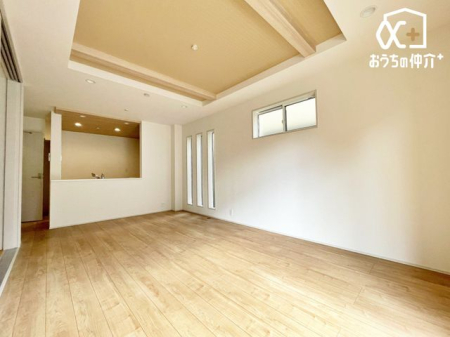 ���r���O ������̑傫�ȑ����炽���Ղ�z�����������ޖ��邢���r���O�B�Ƒ��c���⃊���b�N�X�^�C���ɍœK�ȊJ�������ӂ���Ԃł��B