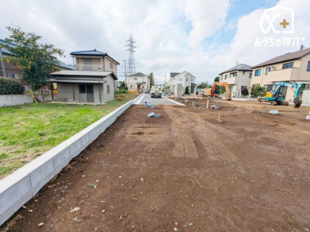 ���̑� ���������ʂ���V�ݓ��H�̗l�q�ł��B����͐Â��ȏZ��X�A���񂲌��w���������B�������̗ǍD�ȊՐÂȏZ��n�ł��B��������炵�������ɂ��������߂̃G���A�ł��B