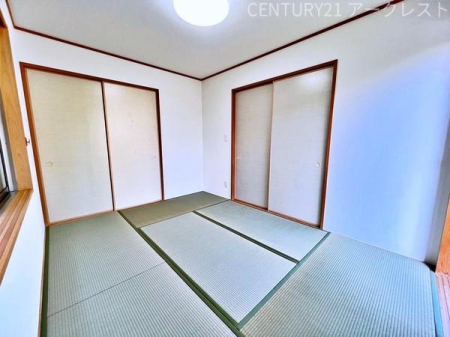 a `E`Japanese Room`E`
藎aBrOɑał̂ŁAql̂QVяɂd󂵂܂B