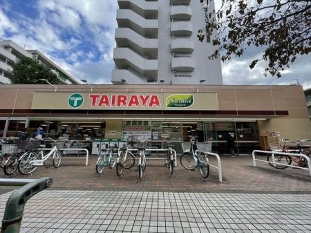 周辺環境 TAIRAYA久米川八坂店 徒歩2分。【営業時間】10:00～21:00 140m