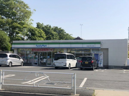 周辺環境 ファミリーマート 東久留米下里七丁目店 徒歩3分。 170m