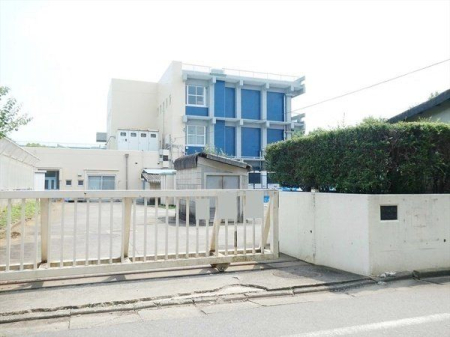 周辺環境 東村山市立北山小学校 徒歩9分。【通学　区域】多摩湖町一丁目・四丁目 （一部） 諏訪町三丁目（一部） 野口町二丁目・三丁目・四丁目（一部） 690m