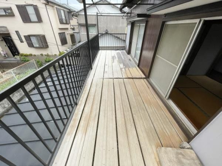 バルコニー 2部屋から行き来できるバルコニー