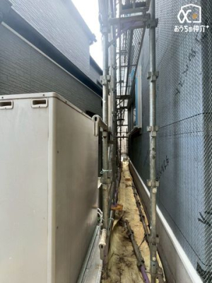 現地外観写真 陽光あふれる閑静な住宅地で新生活スタート！晴れた日は太陽の光を浴びてリフレッシュ！新生活を始めるのにぴったりの物件になりそうですね。いつでもご見学いただけますので、お問い合わせください。