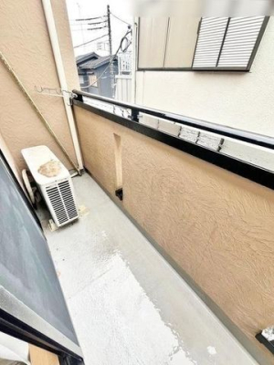 バルコニー 寝室から出入りできるバルコニー
