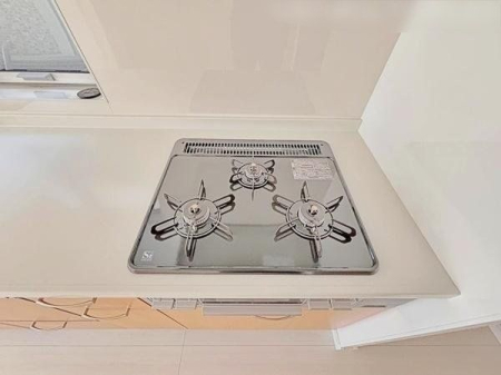 キッチン 引出し式で使いやすいシステムキッチンです