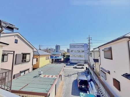 バルコニー 日当たりの良いバルコニーです