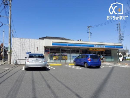 周辺環境 ローソン 飯能川寺店 徒歩9分。駐車場も広々なコンビニエンスストア 710m