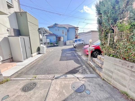 現地外観写真 前面道路含む現地写真
