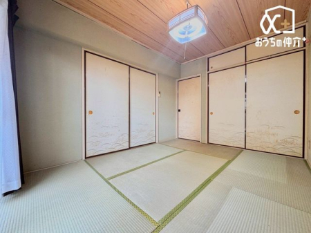 その他内観 バルコニーに面した6帖の和室