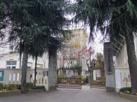 周辺環境 所沢市立所沢小学校 徒歩7分。西武新宿線「所沢駅」が最寄りの小学校でございます。ご近所の評判も良いです！ 540m
