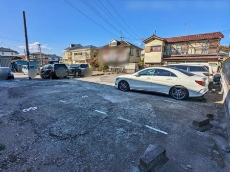 その他 西側は駐車場につき開放感があります！