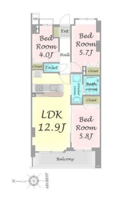  令和4年リフォーム済みLDK：12.9帖、4帖・5.7帖・5.8帖の間取りになっております。