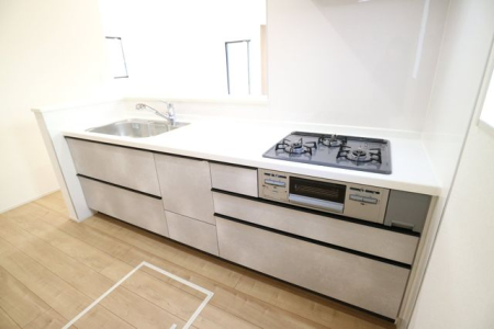 キッチン ●LDKには一体感と解放感のあるキッチンを採用