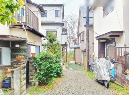 現地土地写真 ●2駅2路線利用可能です。