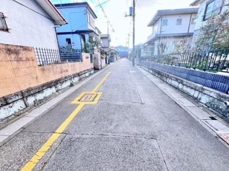 現地土地写真 前面道路の様子
