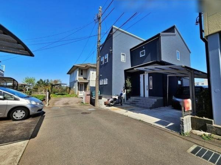 現地外観写真 落ち着いた雰囲気が漂う住宅街。