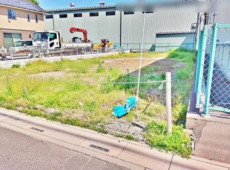 現地土地写真 ●敷地広々６７坪です
