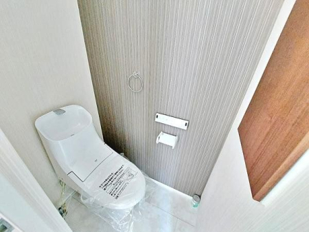 トイレ 落ち着いた内装のトイレです。