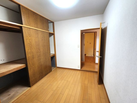 寝室 -