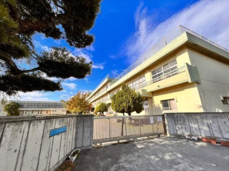 周辺環境 水谷東小学校 徒歩12分。水谷中学校の隣にある小学校です。 920m