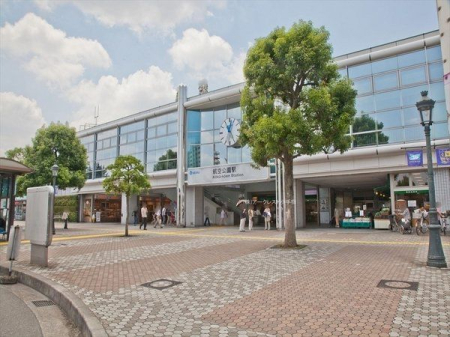 周辺環境 航空公園駅(西武 新宿線) 徒歩34分。市役所や警察署まで歩いていくことができる利便性の高い駅でございます。 2650m