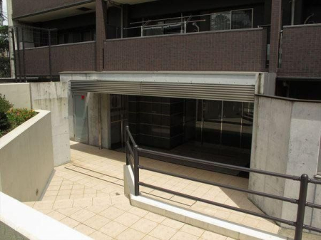 エントランス 防犯面でも安心のオートロックマンション