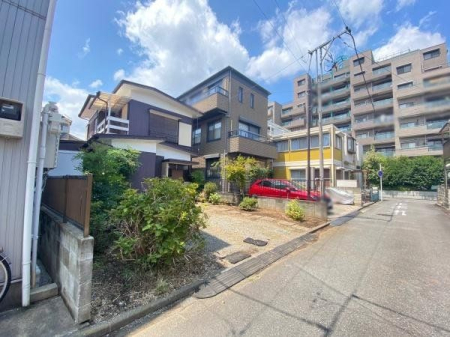 現地土地写真 四季折々の変化を楽しめる心地よい場所