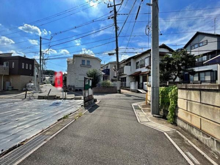 現地土地写真 北側4ｍ道路の様子