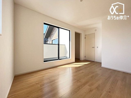 寝室 バルコニーに面しているお部屋です。