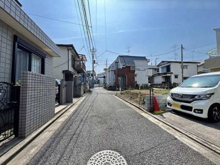 現地土地写真 東側前面走路の様子