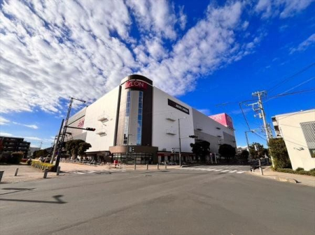 周辺環境 イオン　大井店 徒歩11分。営業時間7：00-22：00 840m