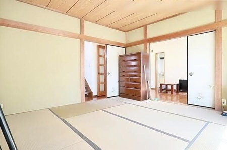 その他内観 リビングと続き間で使える和室