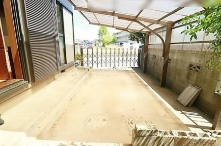  カーポート付きの駐車場