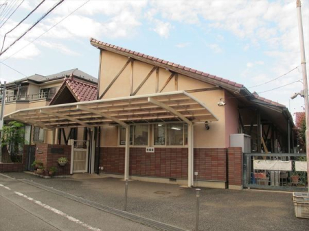 周辺環境 アンドレア保育園 徒歩10分。西武新宿線「新所沢駅」が最寄りの保育園でございます。 730m
