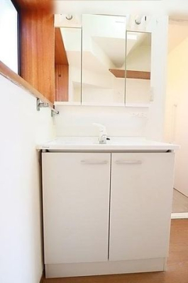 洗面台・洗面所 三面鏡タイプのシャンプードレッサー