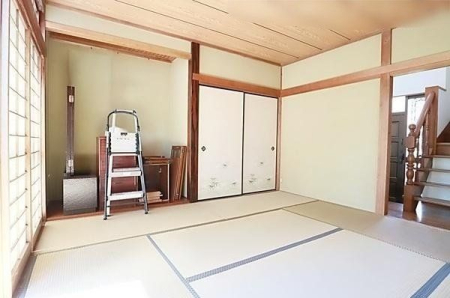 その他内観 広々とした8帖の和室
