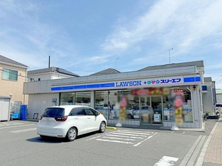 周辺環境 ローソン・スリーエフ所沢中新井1丁目店 徒歩11分。24時間営業なので、急なお買い物にも便利です。飲食物や軽い日用品を販売しております。駐車場；有 860m