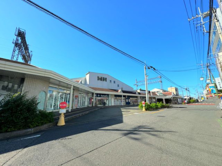 周辺環境 西所沢駅(西武 狭山線) 徒歩17分。西武池袋線「所沢駅」まで３分ほどで電車で向かうことができます！ 1340m