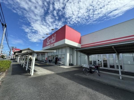 周辺環境 サンキ所沢店 徒歩9分。欲しい商品きっとみつかる。ファッション市場をコンセプトに、みんなの欲しいが見つかるお店です。 660m