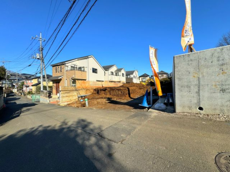 現地土地写真 全3区画　51.88坪の大きな敷地。参考プランなどお気軽にお申し付けください。