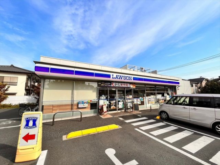 周辺環境 ローソン　ふじみ野苗間店 徒歩3分。24時間営業のコンビニエンスストア 200m