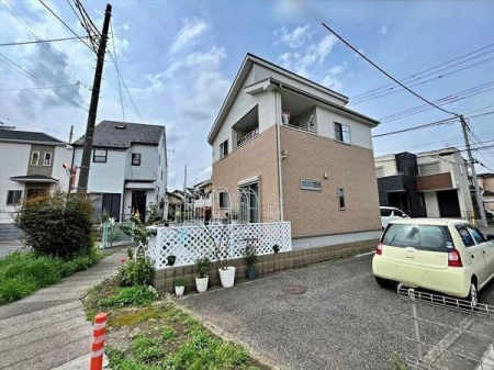 現地外観写真 閑静な住宅街で穏やかな時間を