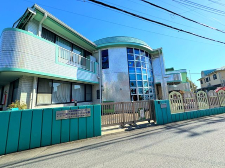 周辺環境 第二なかよしこども園 徒歩5分。西武池袋線「狭山ヶ丘駅」が最寄りの保育園でございます。 340m