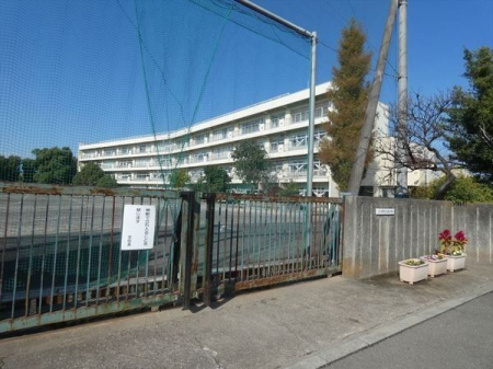周辺環境 ふじみ野市立元福小学校 徒歩6分。 460m